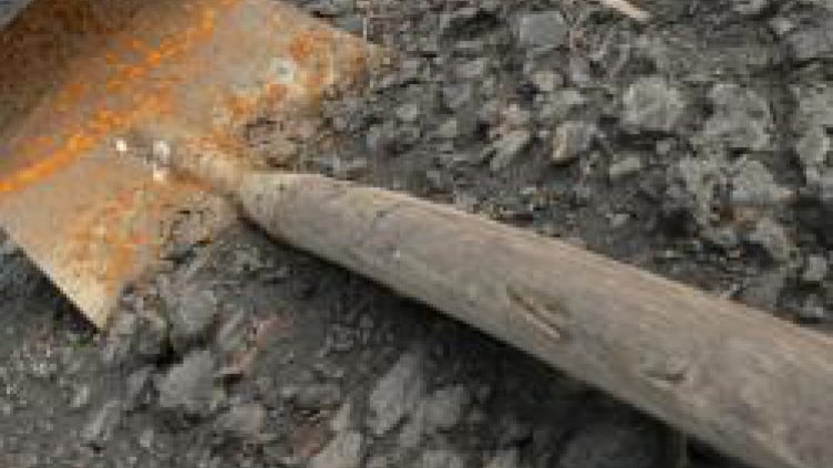 Удариха с лопата мъж в главата при спор за паркомясто навръх 3 март