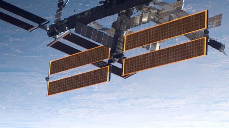 Екипажът на МКС ще посрещне 15 пъти Нова година