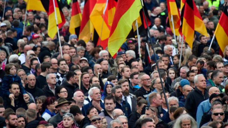 Германци протестират срещу български и румънски мигранти