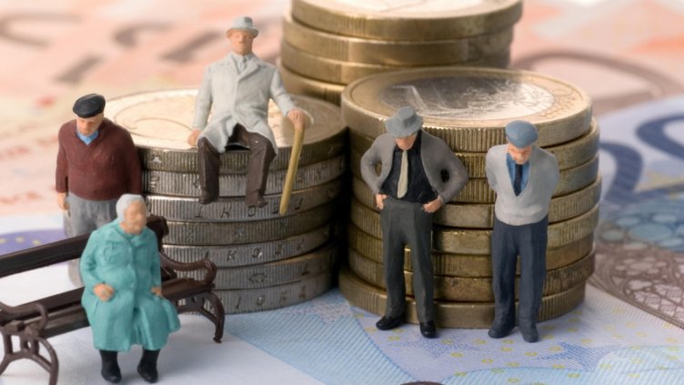Покупките на осигурителен стаж намаляват с една четвърт