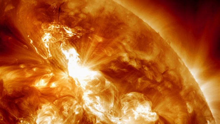 Новият слънчев максимум ще е през 2022-2023 г.