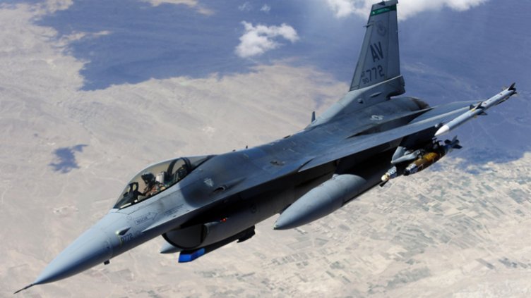 Италия се цани да пази българското небе