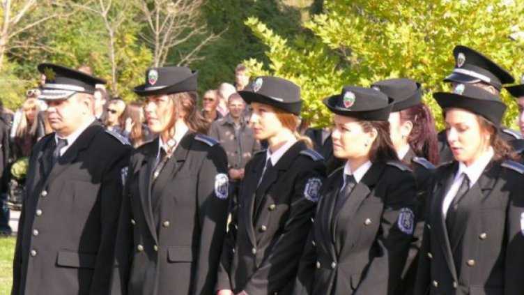 Красивата полиция ни пази!