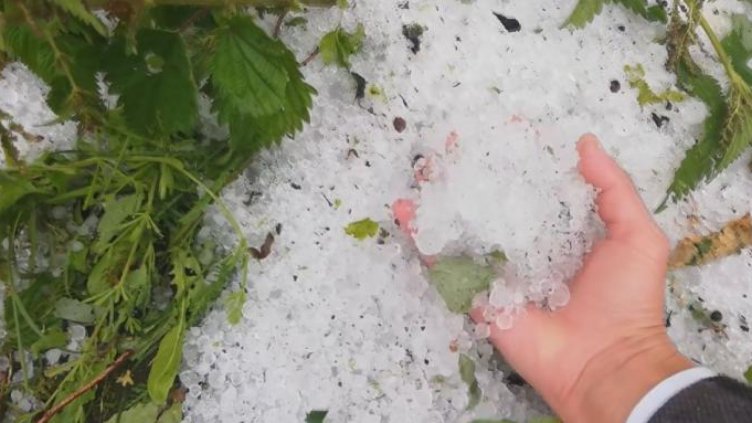 Драми с времето в Европа: Градушка, наводнение, бури