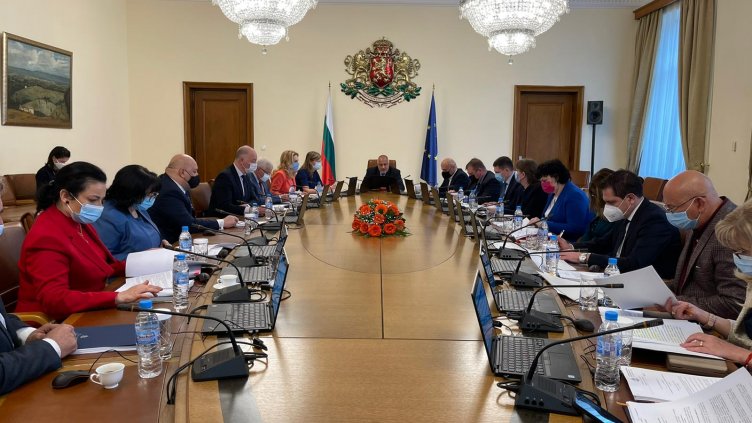 Подпомагат църквите в страната с допълнителни 4 милиона лева