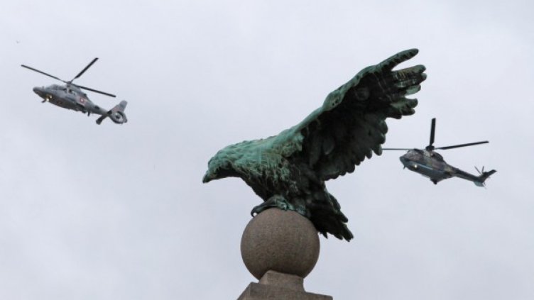 Държавниците ни ще летят с военни самолети