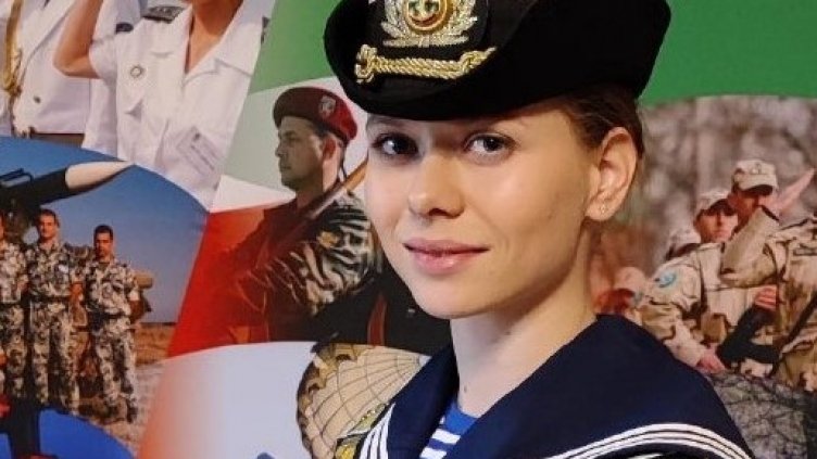 Курсантка от Морско училище и МУ стана лице на Българската армия (СНИМКА)