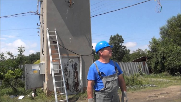 Новите сметки за тока вече отразяват и новите цени