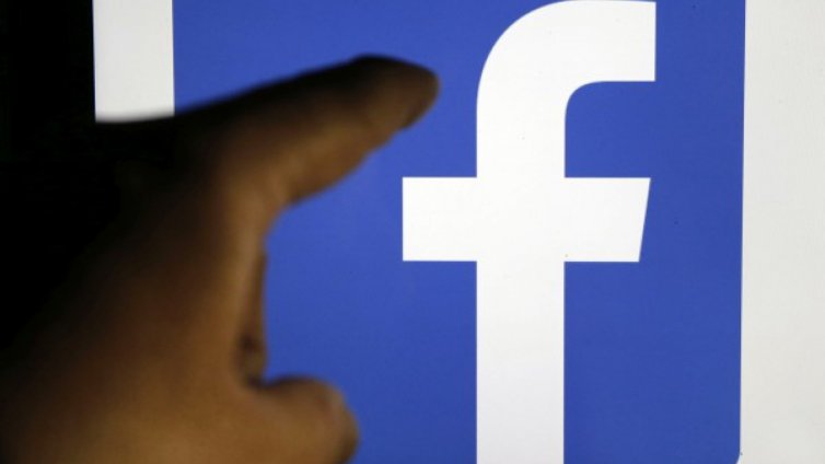Лектор, бивш СИК-акаджия, съди журналист заради Facebook