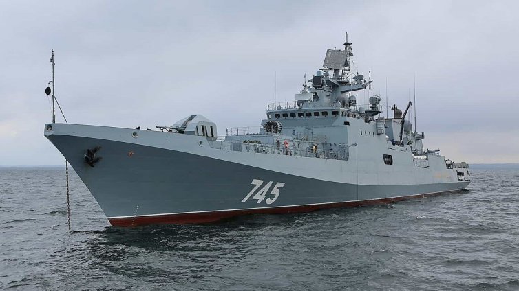 Украйна порази руски боен кораб и петролна платформа в Черно море