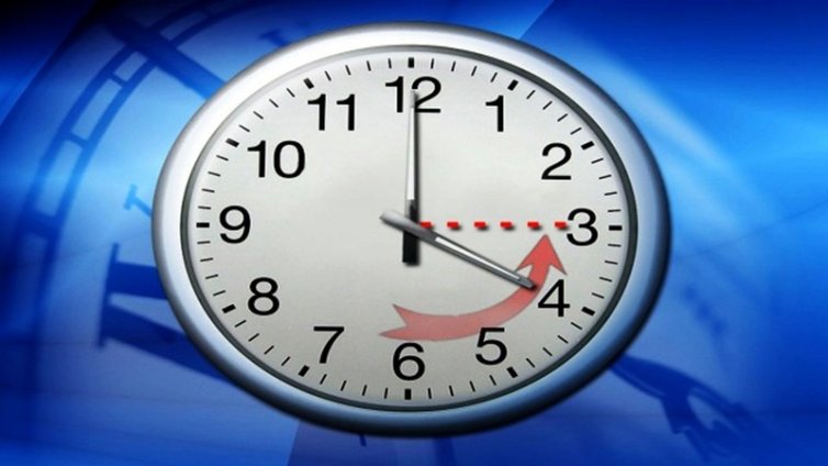 Утре местим стрелките на часовника с час назад