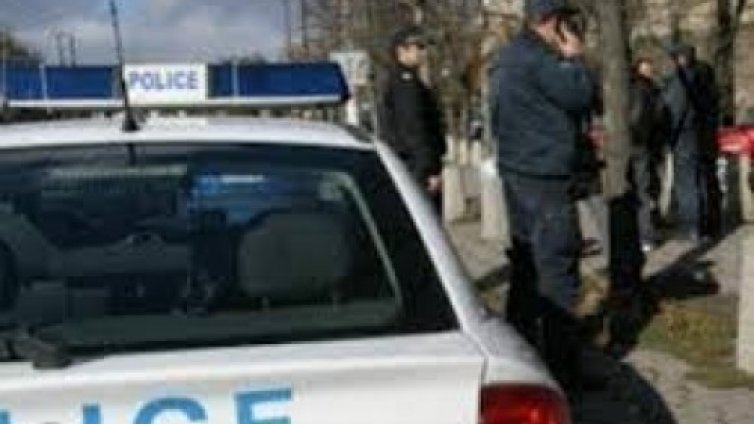 Разследват смъртта на мъж в с. Петров дол