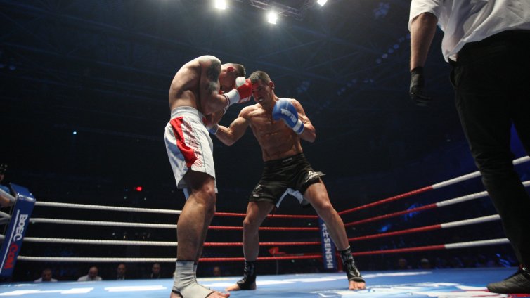 Атанас Божилов и опонентът му от Беларус в словесен двубой дни преди SENSHI