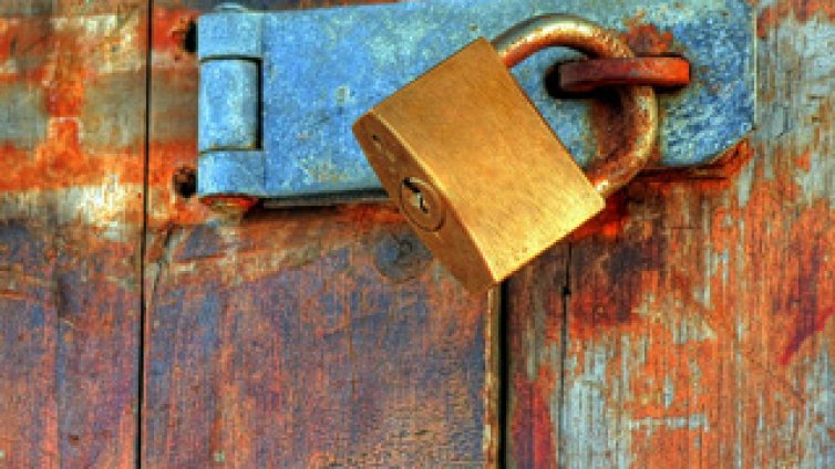 За първи път държавата конфискува кораб