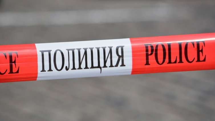 Момиче скочи от 14-ия етаж на блок в София