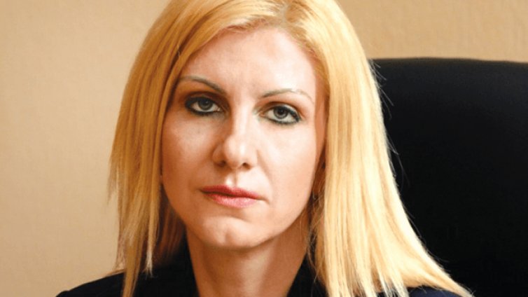 Новият правосъден министър Десислава Ахладова се закле