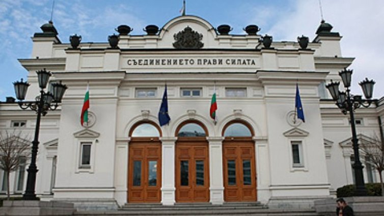 НС гласува днес за удължаване на извънредното положение