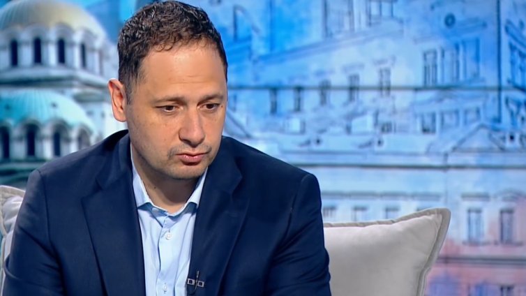 Новата власт: Държавата е в свръхдефицит