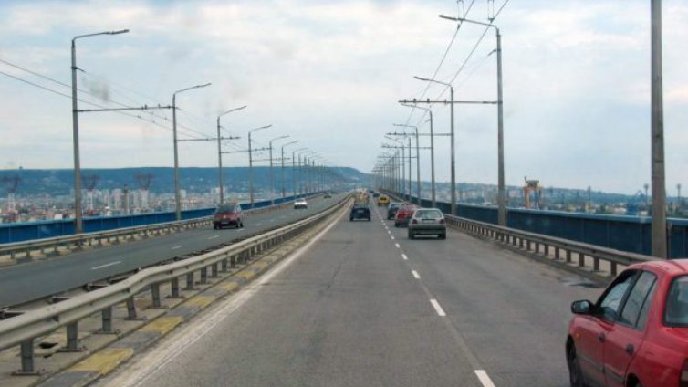 КАТ снима по 20 нарушители в час на Аспаруховия мост във Варна