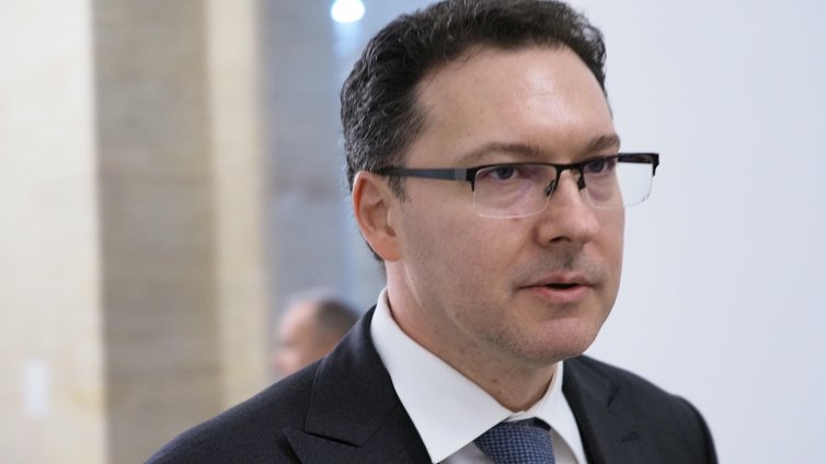 Митов: Радев се опитва да извлече краткосрочни дивиденти с темата за еврото 