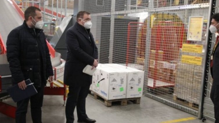 Новите ваксини на Pfizer пристигнаха у нас 
