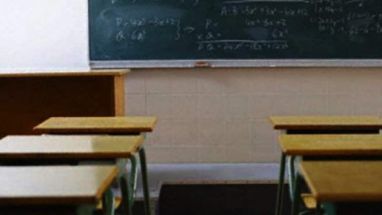 100 училища ще тестват новите електронни дневници