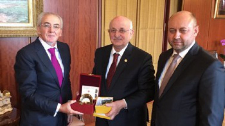 Партийна делегация с Лютви Местан приета от премира на Турция