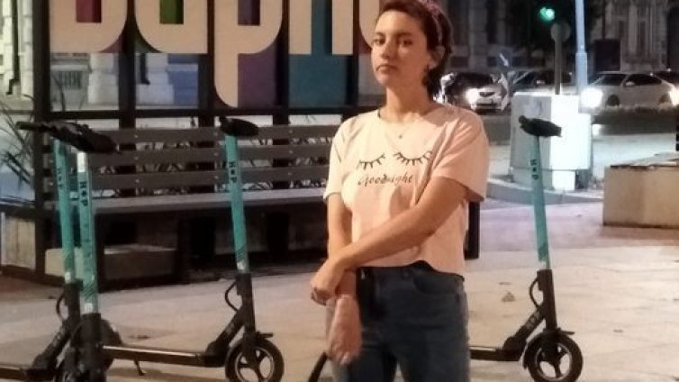 Младо момиче от Тополи изчезна на път за Варна (СНИМКА)