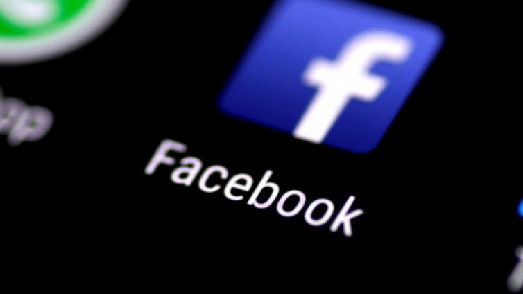 Тинейджърите в САЩ мигрират от Facebook в Instagram. Защо?
