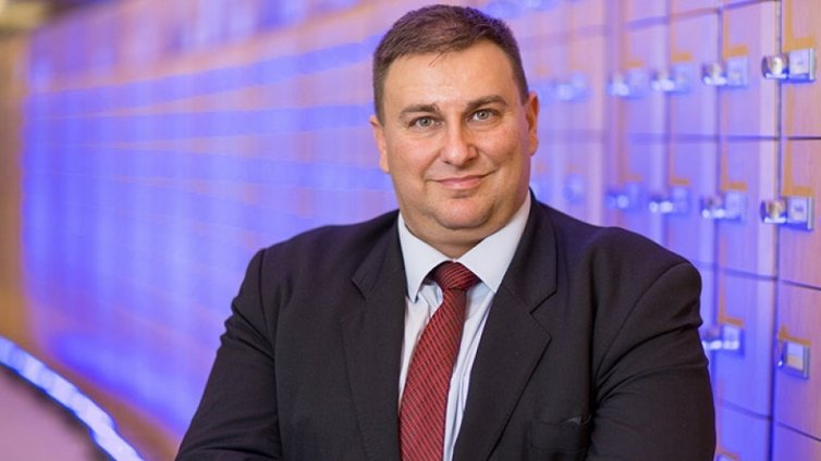 Емил Радев: Има "капани" за работниците от България в Търговското споразумение с Великобритания 