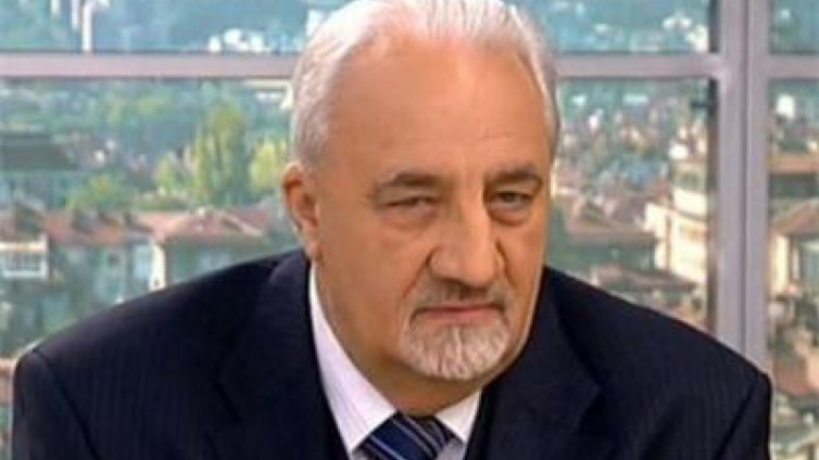 Муравей Радев: Мая Манолова да се научи да изважда
