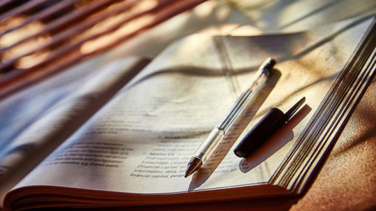 МОН одобри новите учебници за 1. и 5. клас