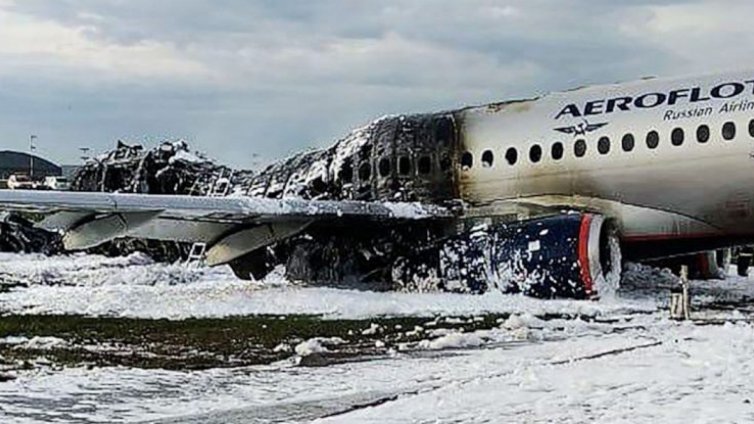 Водещата версия за катастрофата на SSJ-100 е човешка грешка