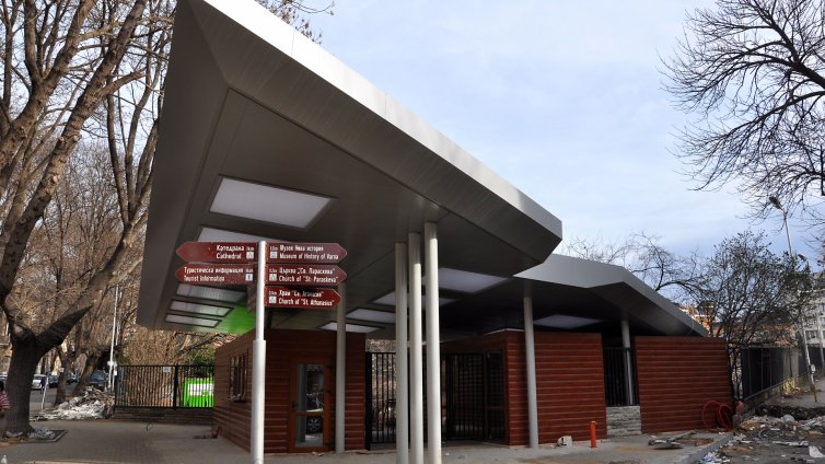 Готов е посетителския център в Римските терми