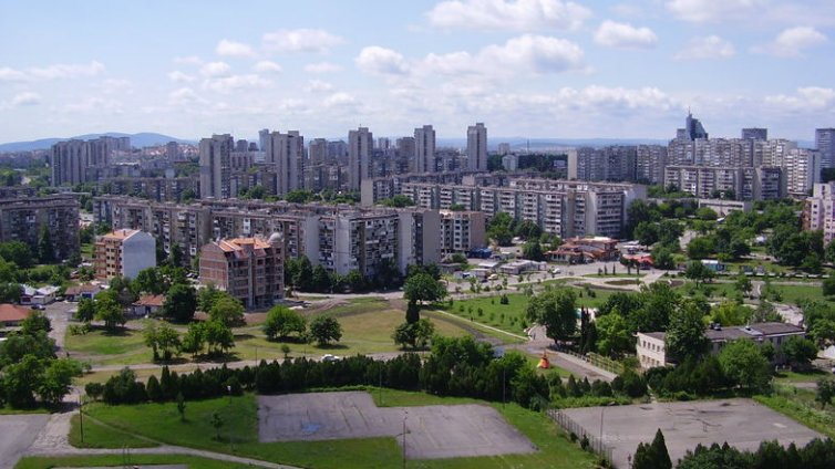 В кв. "Изгрев" във Варна излизат на протест
