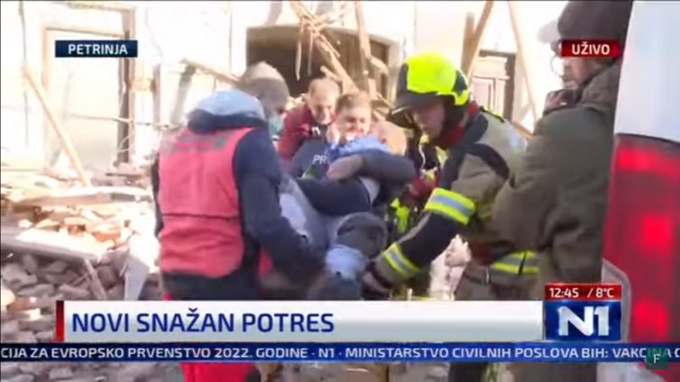 Ад в Хърватия! Половината град Петриня го няма (ВИДЕО)