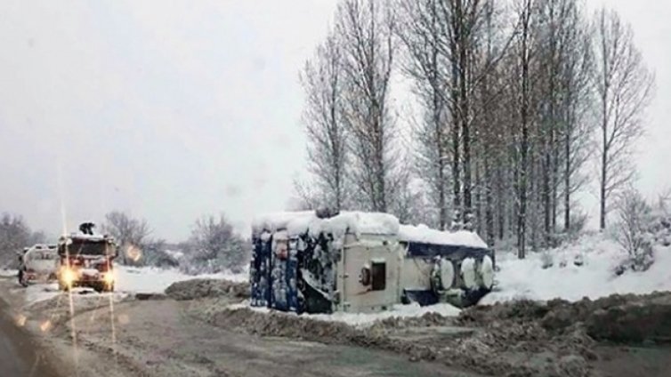 Цистерна с гориво се преобърна край Пловдив