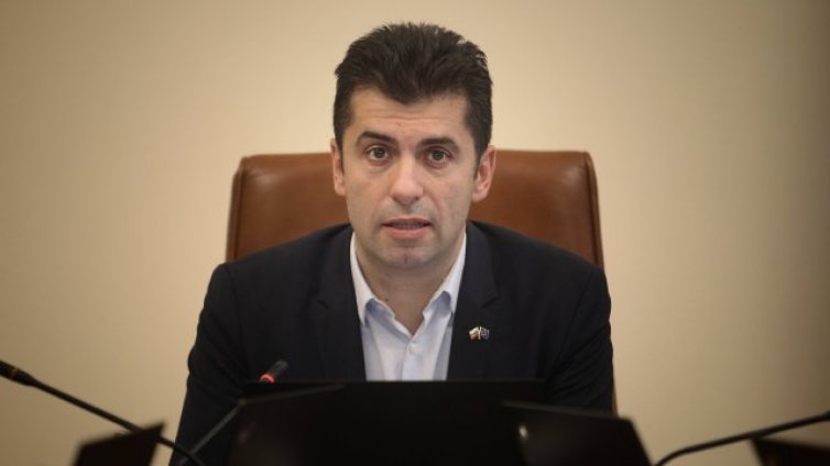 Премиерът Кирил Петков се самоизолира