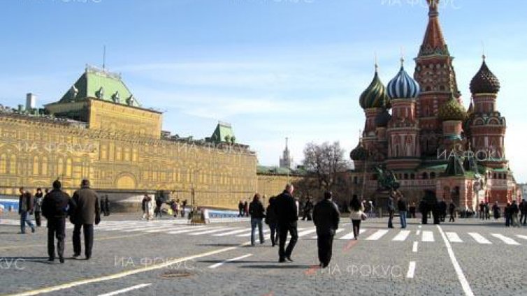 В центъра на Москва откриха нефтен разлив