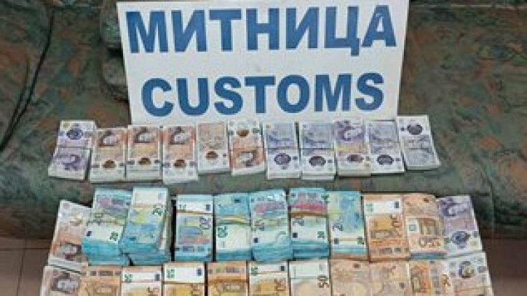 Находка в тир на "Дунав мост" 2: Тенджера, пълна с 47 000 британски паунда