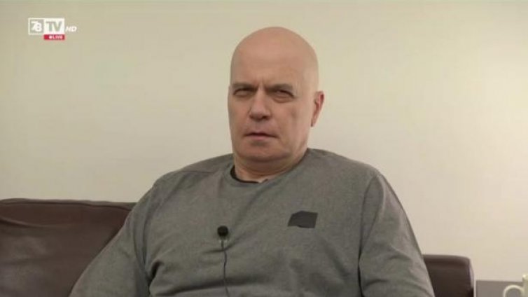 Сарказъм от Слави: Крил пари в "мазътъ". Пак кани Рашков да го арестува