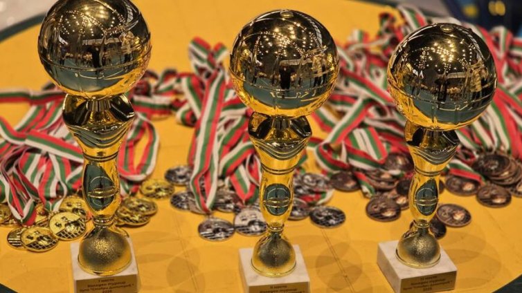 Рекорден брой деца се включиха в коледните турнири във Варна