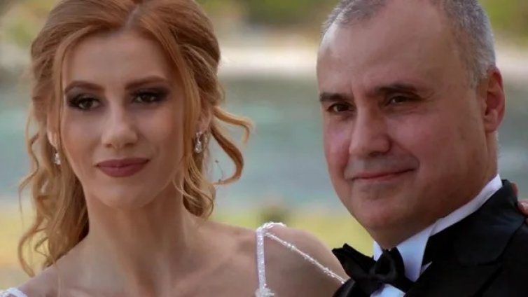 Чаровна тв водеща се омъжи за топ музикант