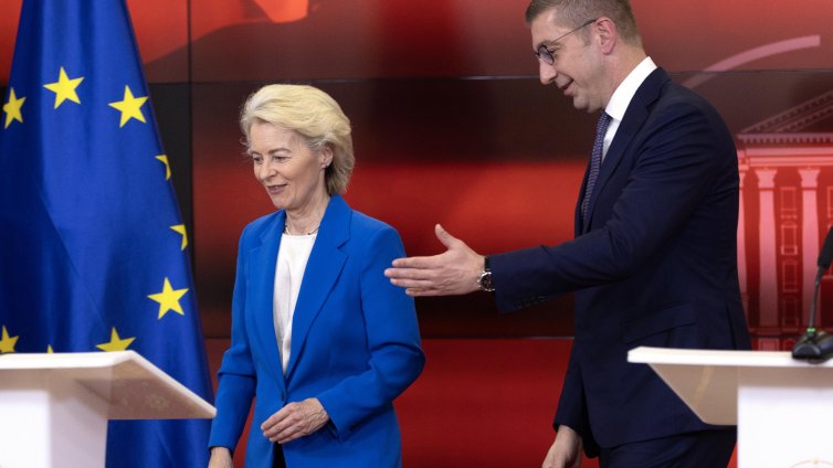 Северна Македония поиска официално разговори с България заради ЕС
