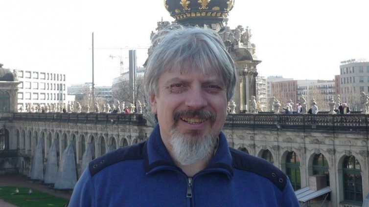 Витанов за вируса: Ковидът се задъхва през август, отивай на море, народе!