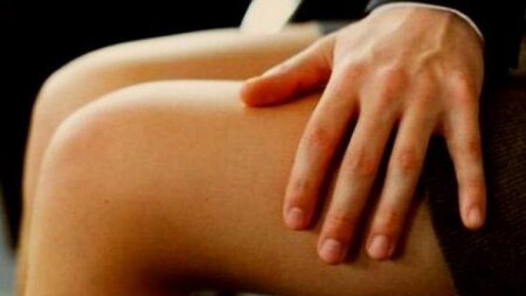 Мъж е обвинен в блудство с 13-годишна в автобус