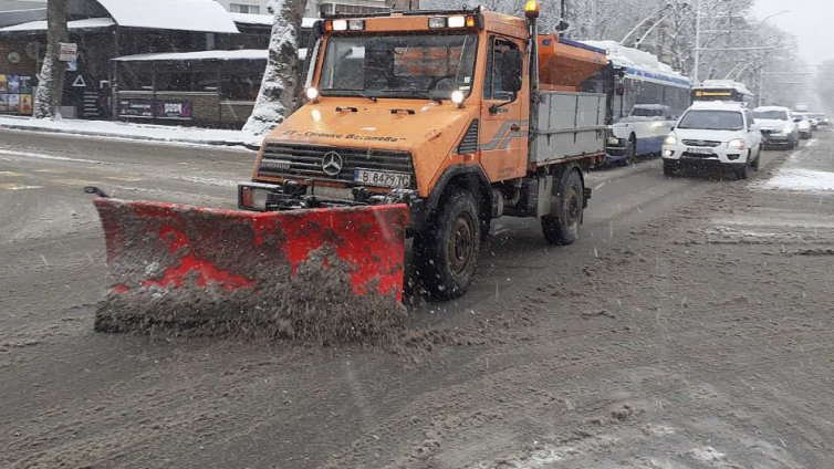 Само една фирма иска да поеме зимното поддържане на двата най-големи района на Варна