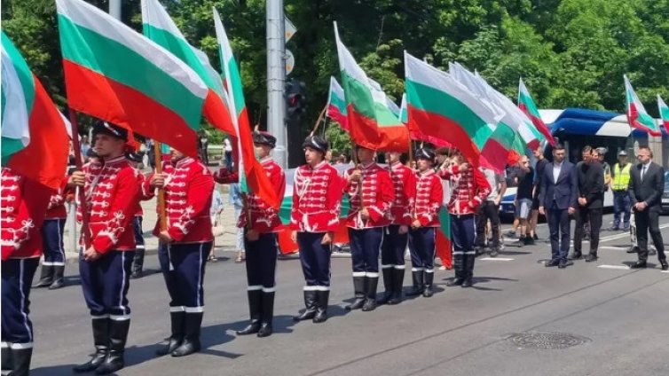 Български гвардейци ще се включат във военния парад за националния празник на Франция