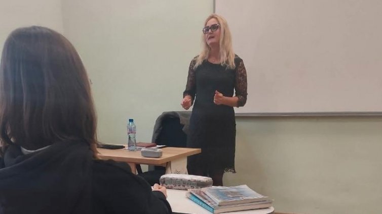 Учиха деца от Варна как да реагират при престъпление