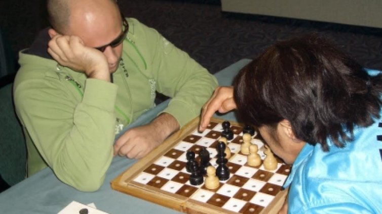 Незряща варненка заслужи приз в шаха